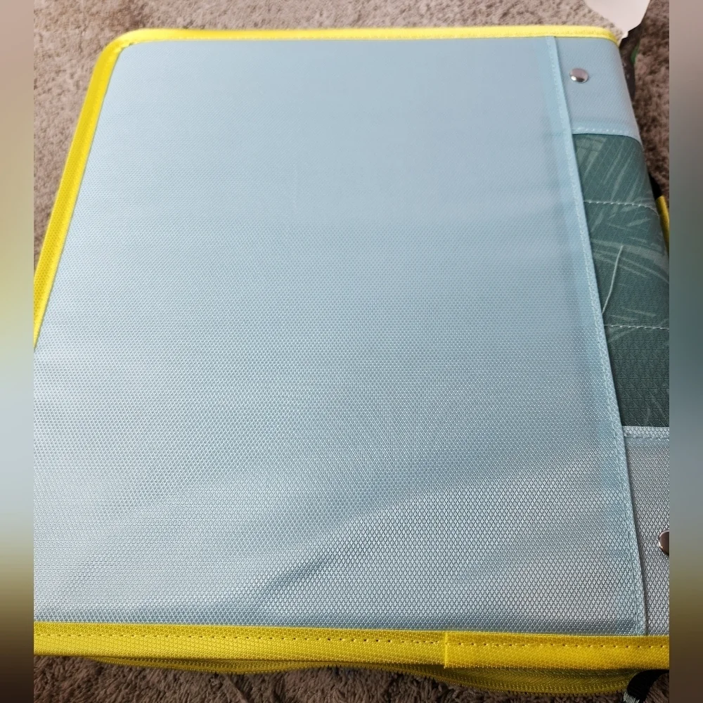 Five Star Multi Pocket 2” Zipper Binder Yellow & Green 530 Sheet Capacity